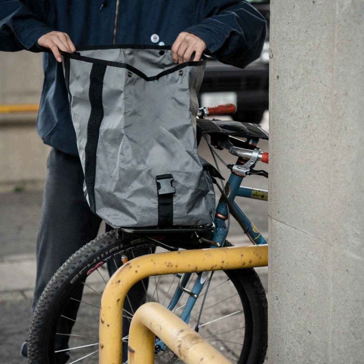 *ILE* Porteur Rack Bag (x-pac/grey) - BLUE LUG GLOBAL ONLINE STORE